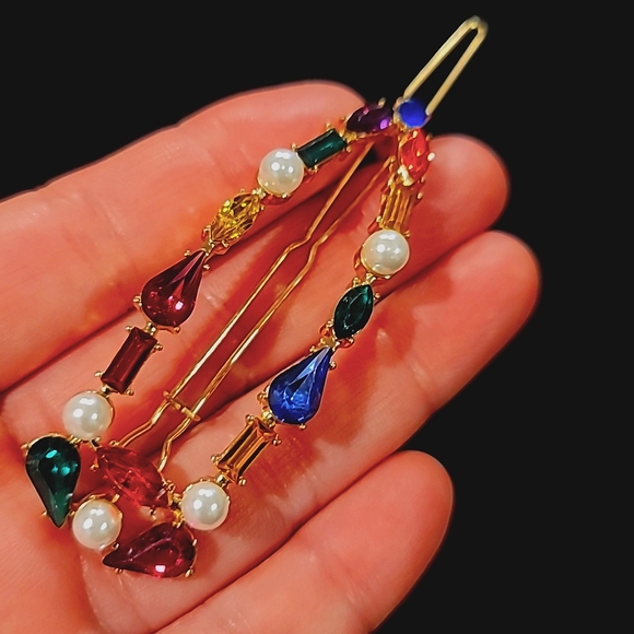 ✨️ Bundle of 3 Jeweled Hair Pins - Picture 7 of 9